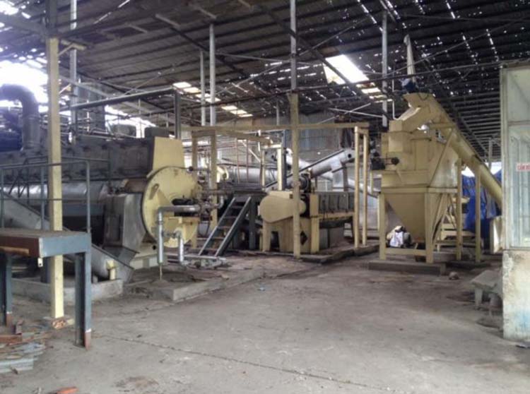 Dây chuyền sản xuất lạc hậu là một trong những thách thức ngành nhôm lớn