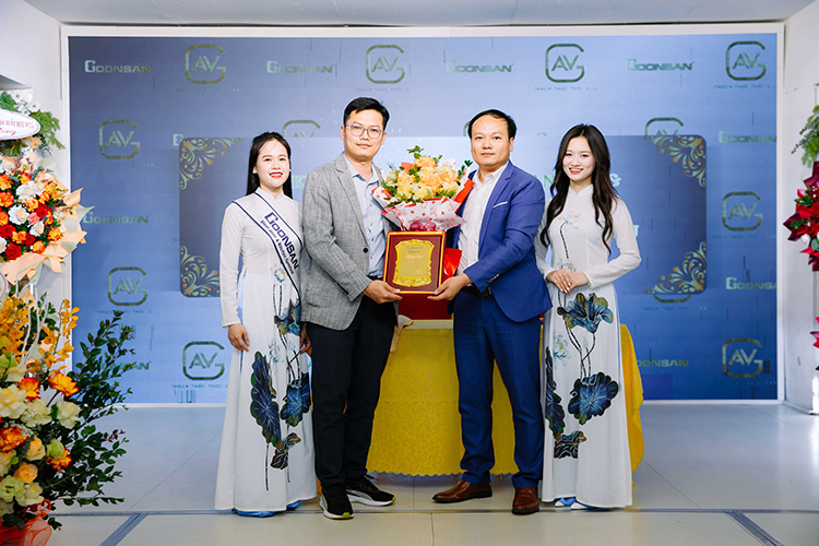 Hình ảnh đại diện một số Đối tác ký kết trở  thành Đối tác Nhôm AVG chính thức